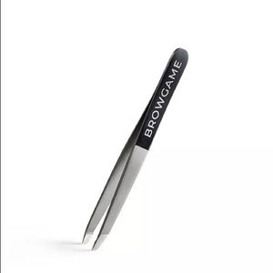 Browgame Signature Slanted Tweezer